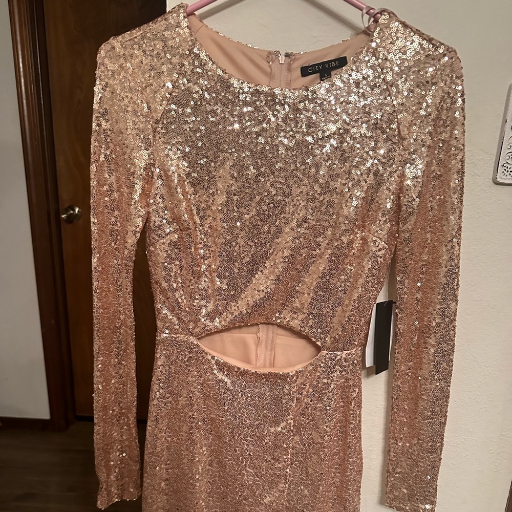 City vibe rose gold fitted sequin dress